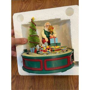 Santa Musical Motion Figurine Box Plays Santa Claus Is Coming To Town